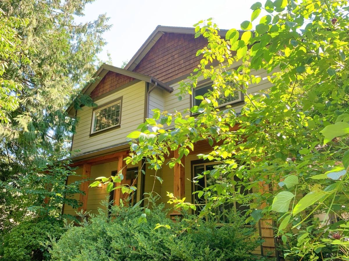 House for rent at 3000 Lindsay Ave, Bellingham, WA 98225