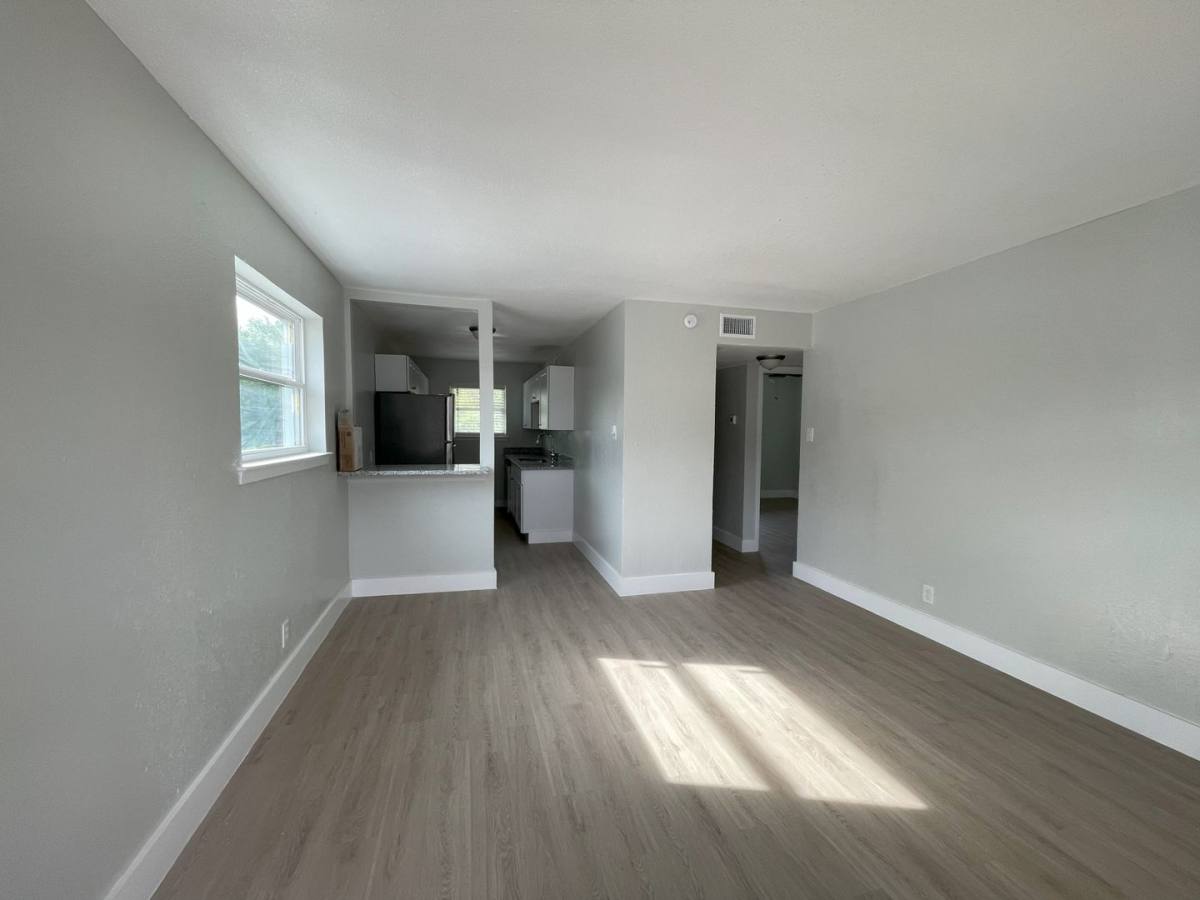 Apartment for rent at 1610 E Belt Line Rd, Carrollton, TX 75006