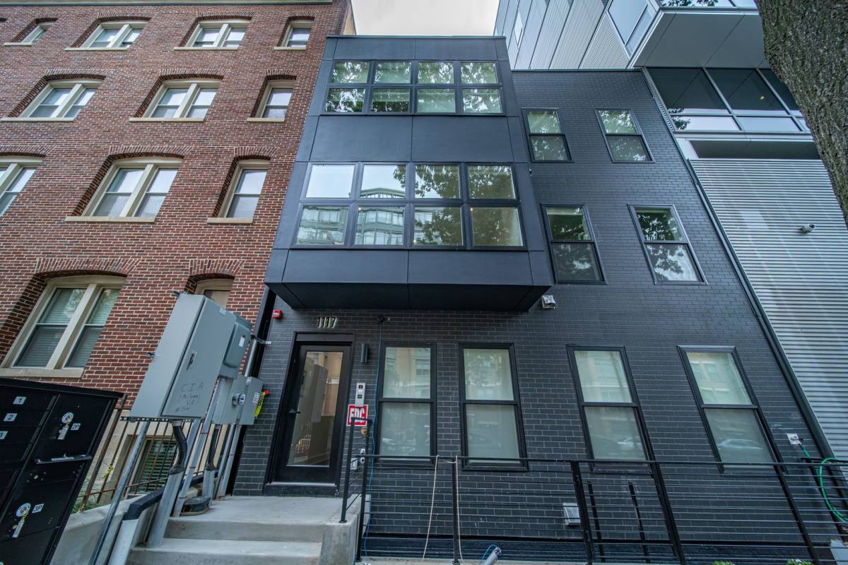 Apartment for rent at 1117 24th St NW, Washington, DC 20037