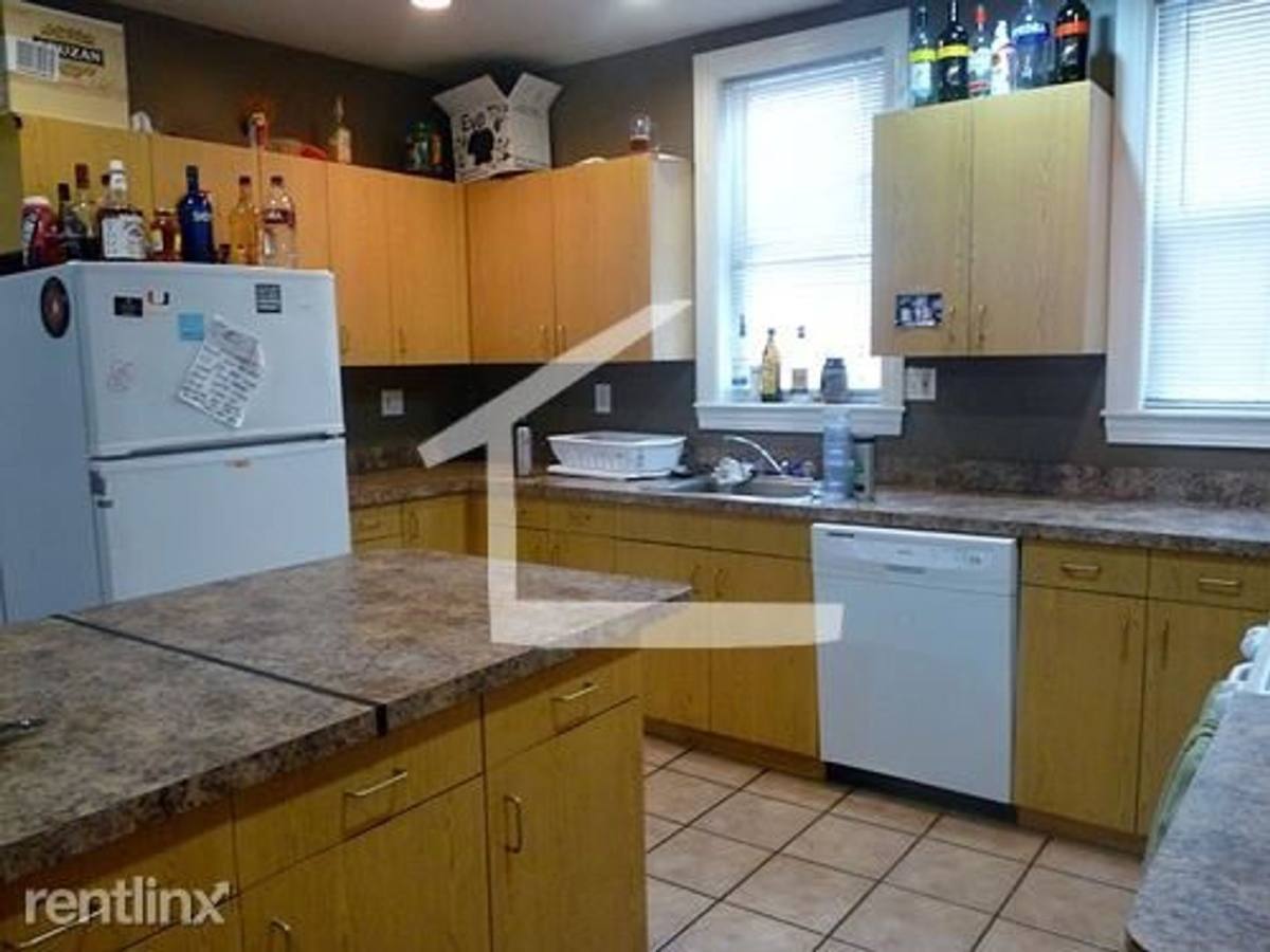 Apartment for rent at 11 Farrington Ave #3, Allston, MA 02134