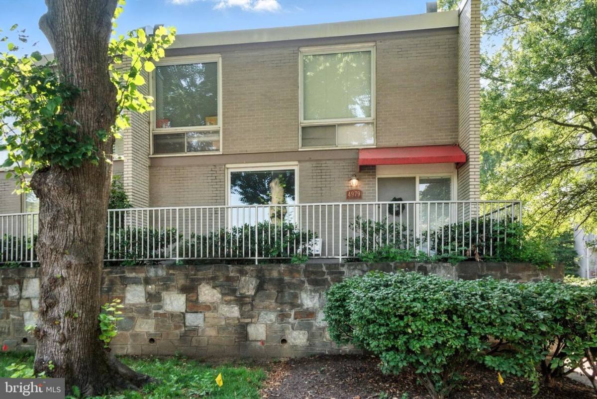 Townhouse for rent at 4979 Battery Lane, Bethesda, MD 20814