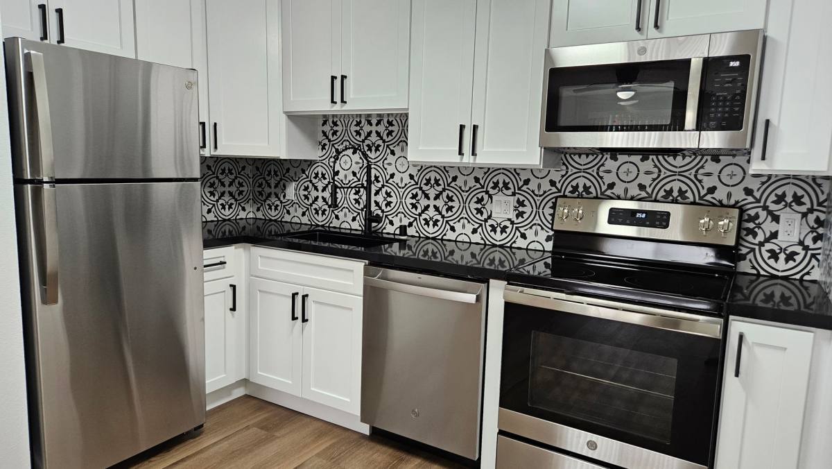 Apartment for rent at 14400 E 14th St, San Leandro, CA 94578