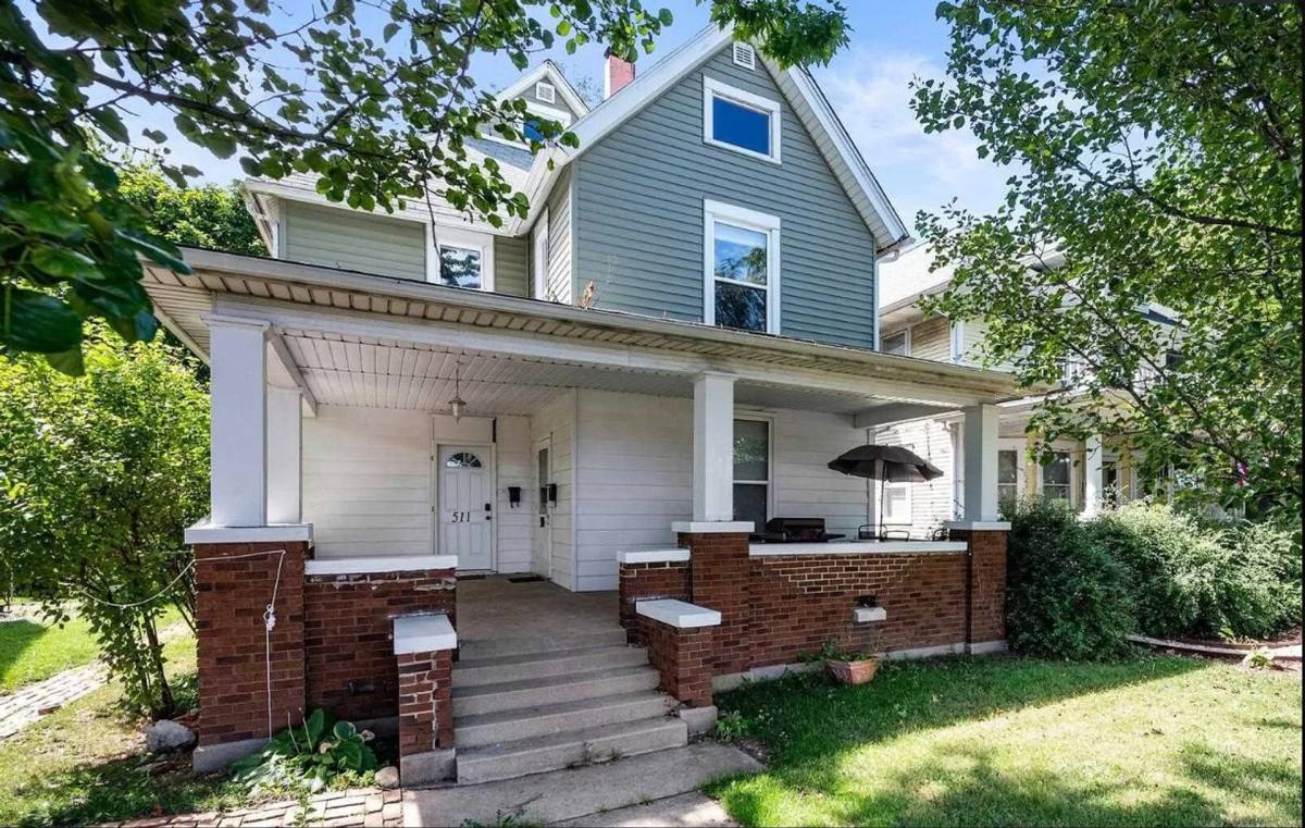 Apartment for rent at 509 N Wheeling Ave, Muncie, IN 47303