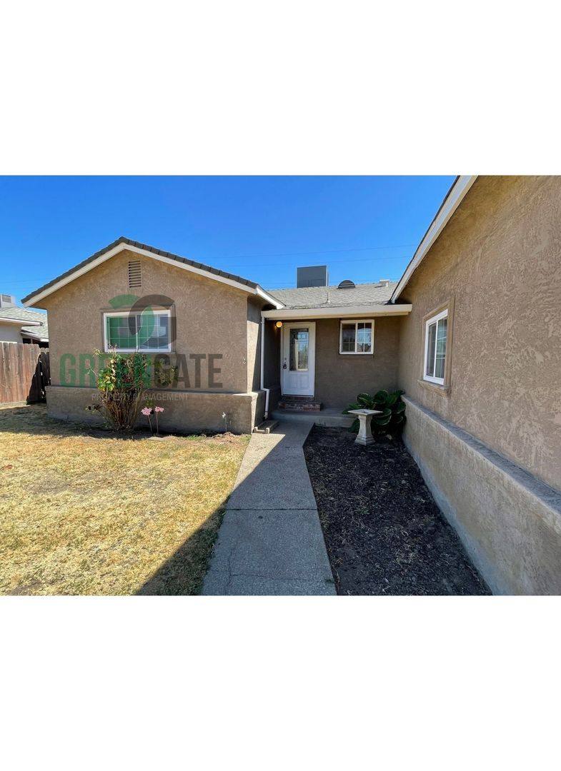 House for rent at 1018 6th St, Ripon, CA 95366