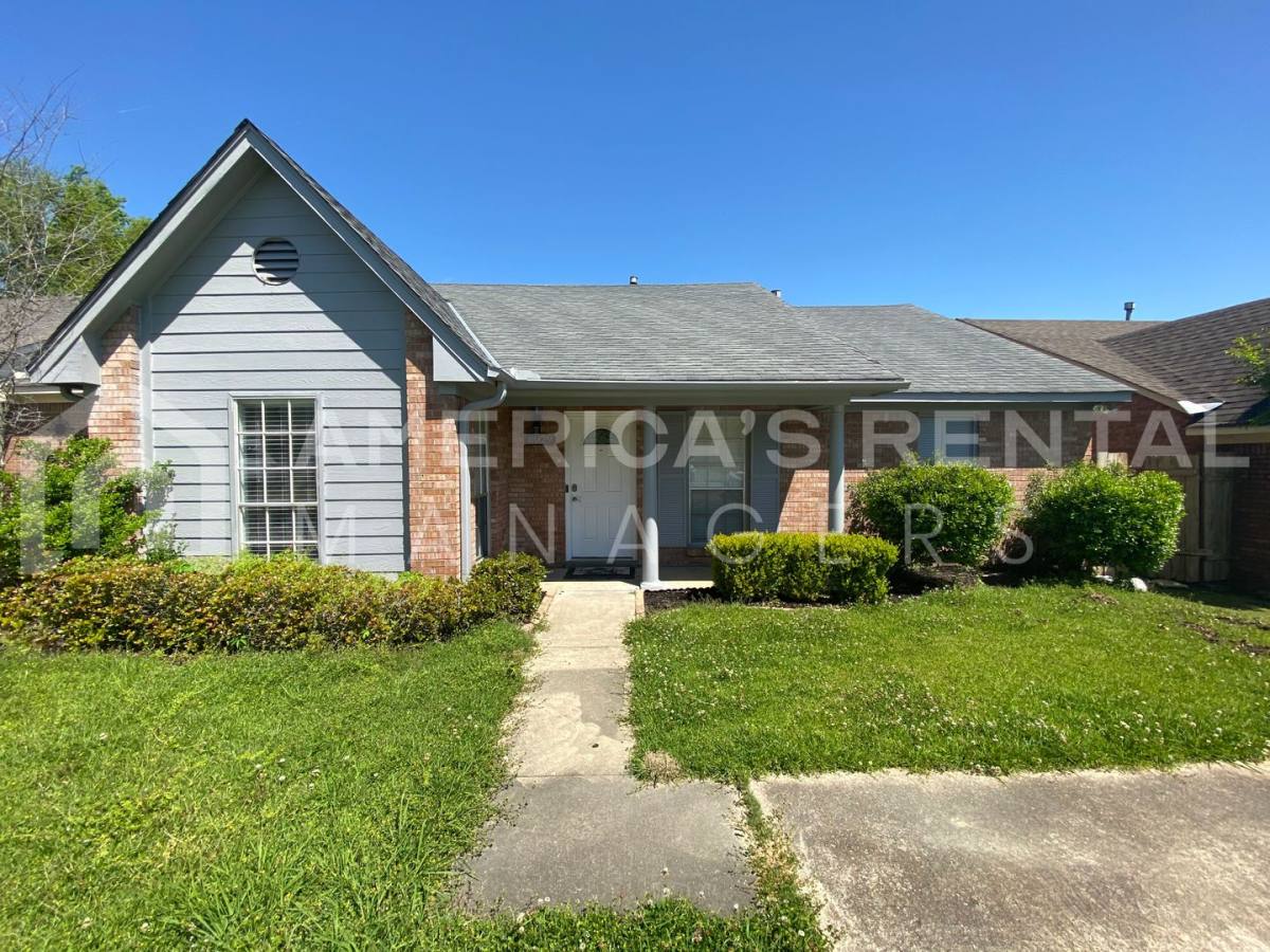 House for rent at 6029 Bolingbrook Dr, Montgomery, AL 36117