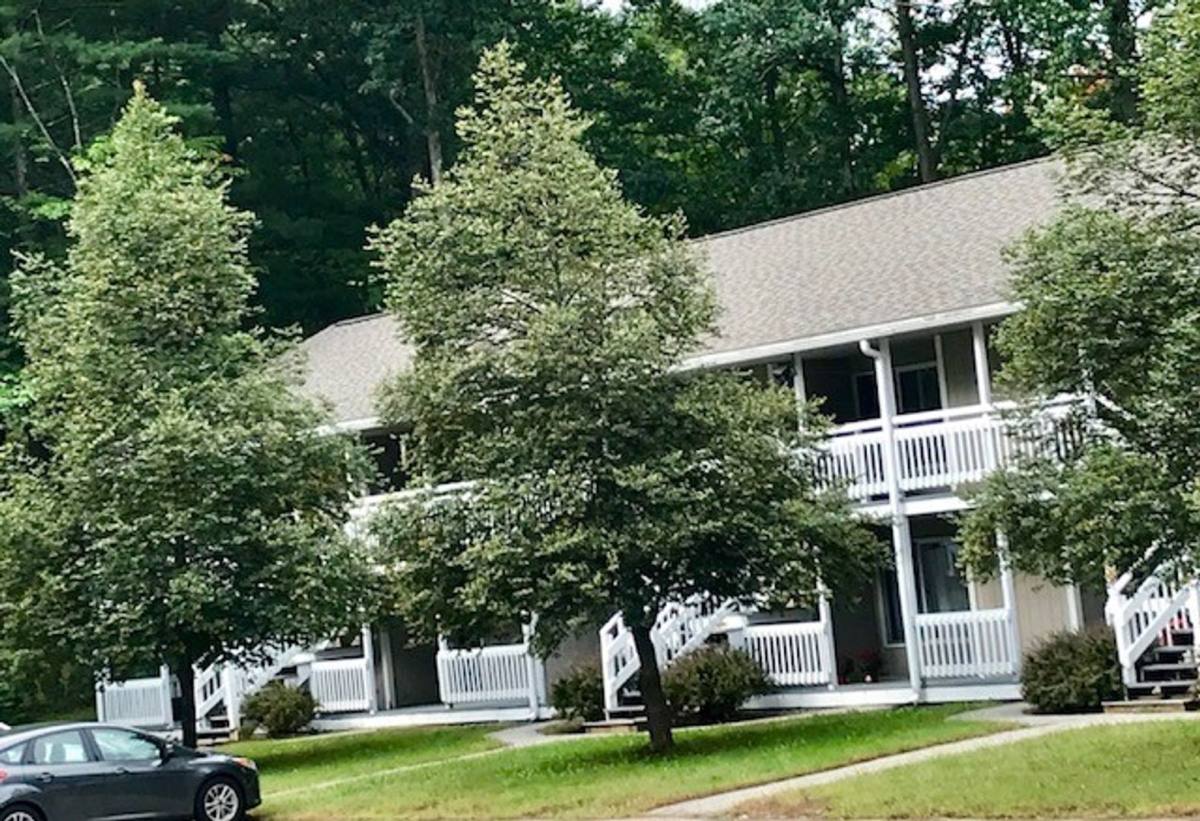 Apartment for rent at 2J Salmon St, Newmarket, NH 03857