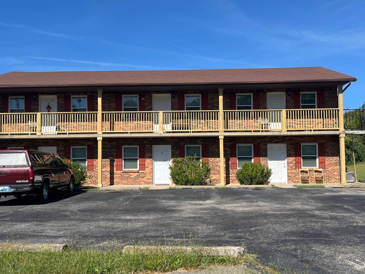 Apartment for rent at 1375 Bramblett Blvd, Radcliff, KY 40160