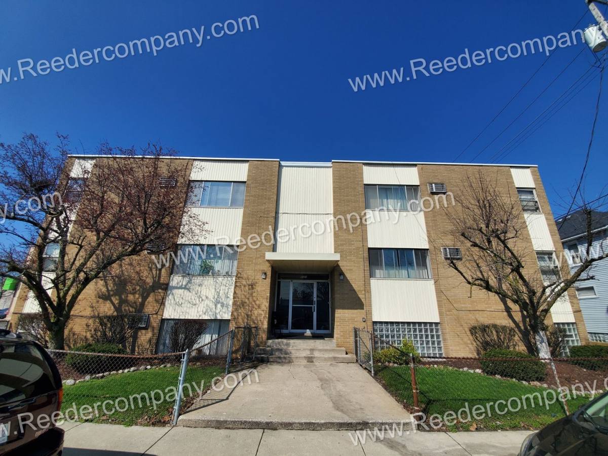 Apartment for rent at 6150 Harrison Ave, Hammond, IN 46324