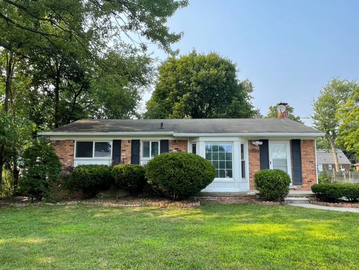 House for rent at 19380 Hilton Dr, Southfield, MI 48075