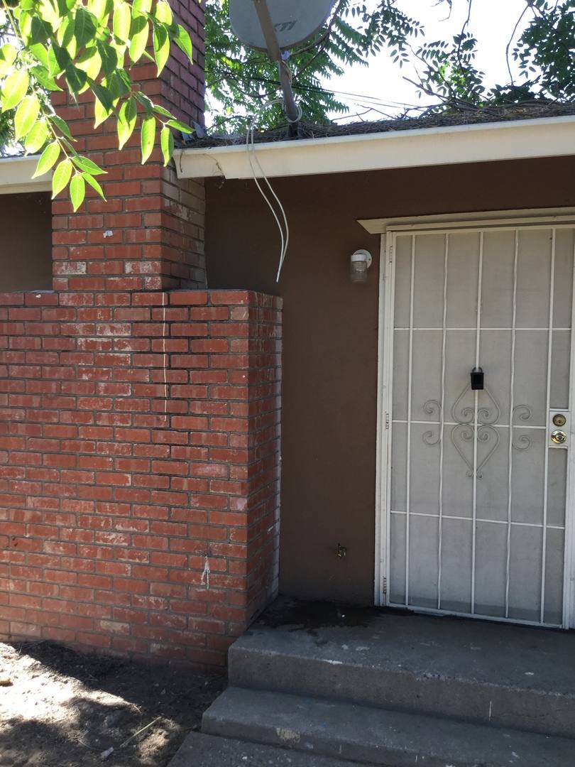 Apartment for rent at 560 Gilbert Ave, Oakdale, CA 95361