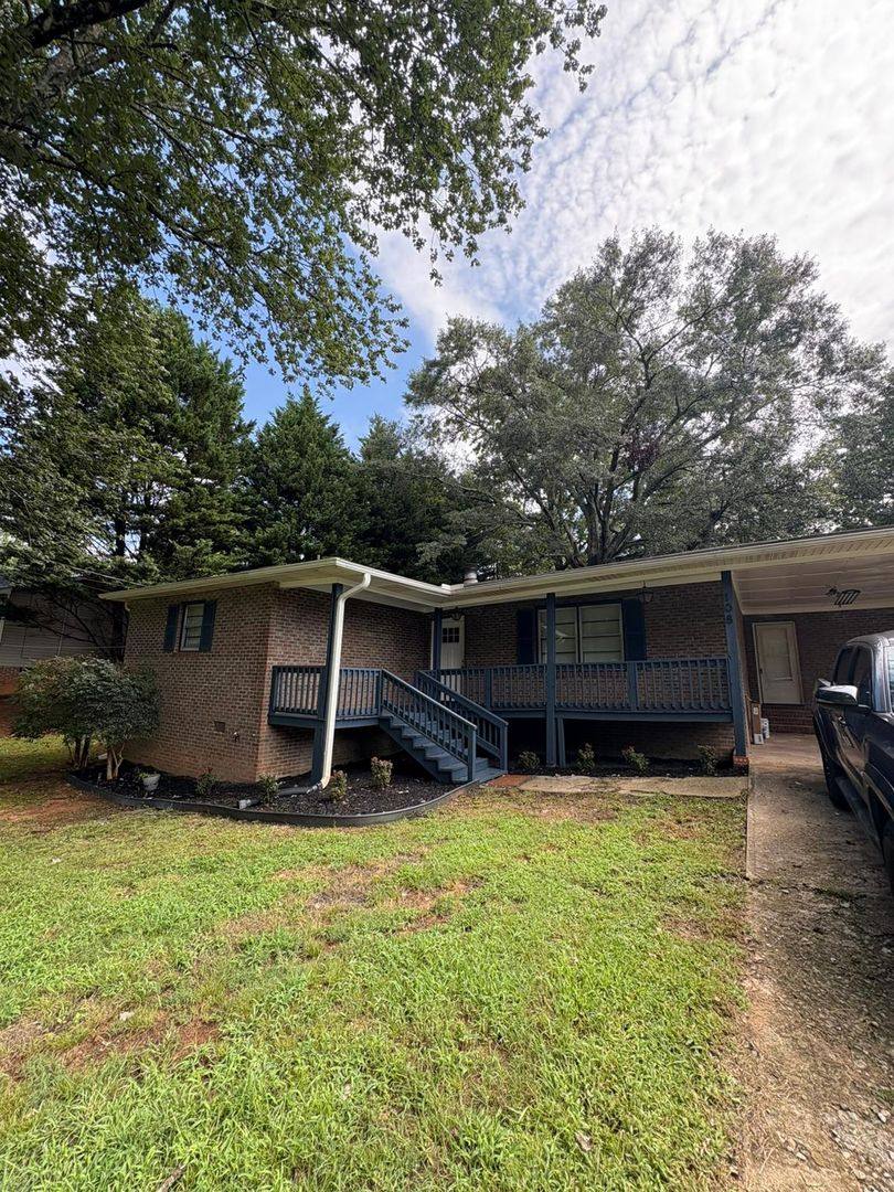 House for rent at 108 Nottingham Lane, Easley, SC 29640