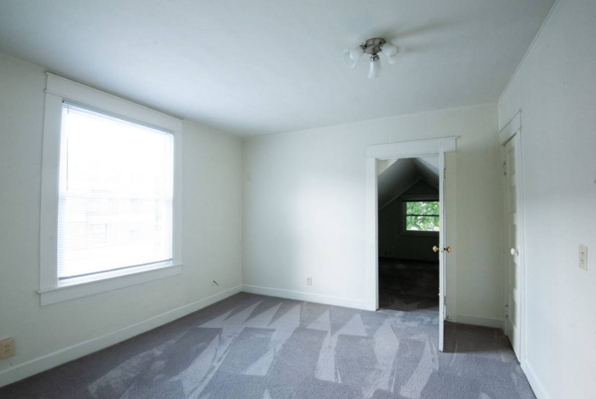 Apartment for rent at 319 N Lincoln, Bloomington, IN 47404
