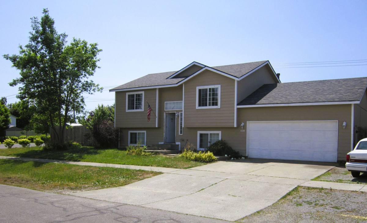 House for rent at 8281 N Coopers Hawk, Hayden, ID 83835