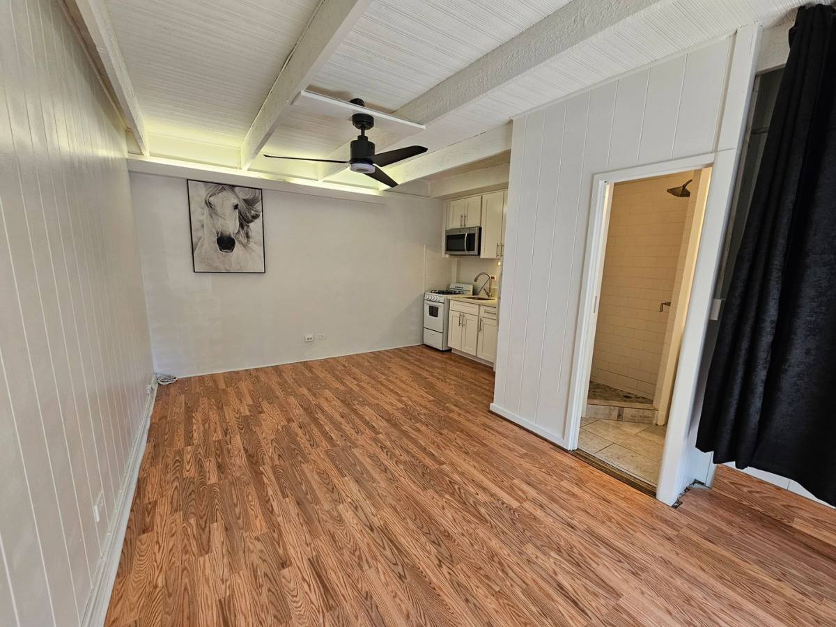 Apartment for rent at 234 Ohua Ave, Honolulu, HI 96815