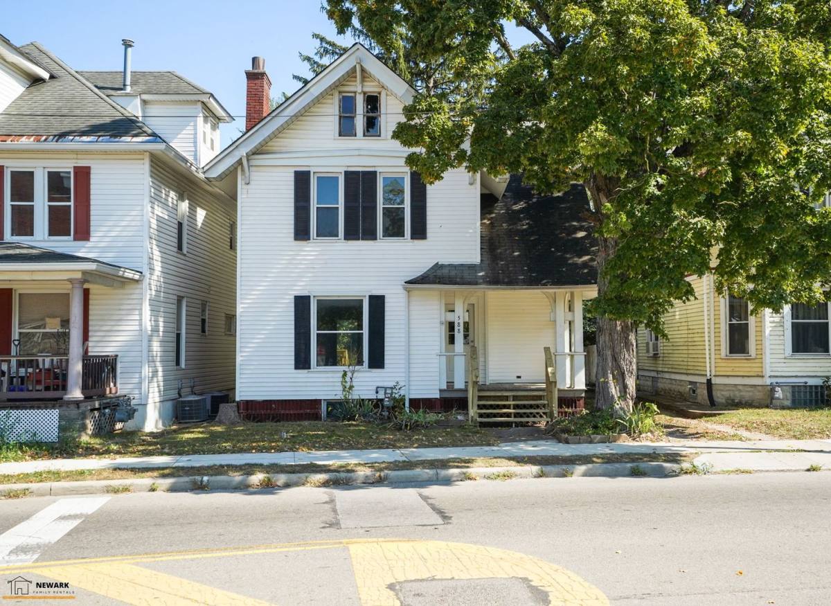 House for rent at 588 Mount Vernon Rd, Newark, OH 43055