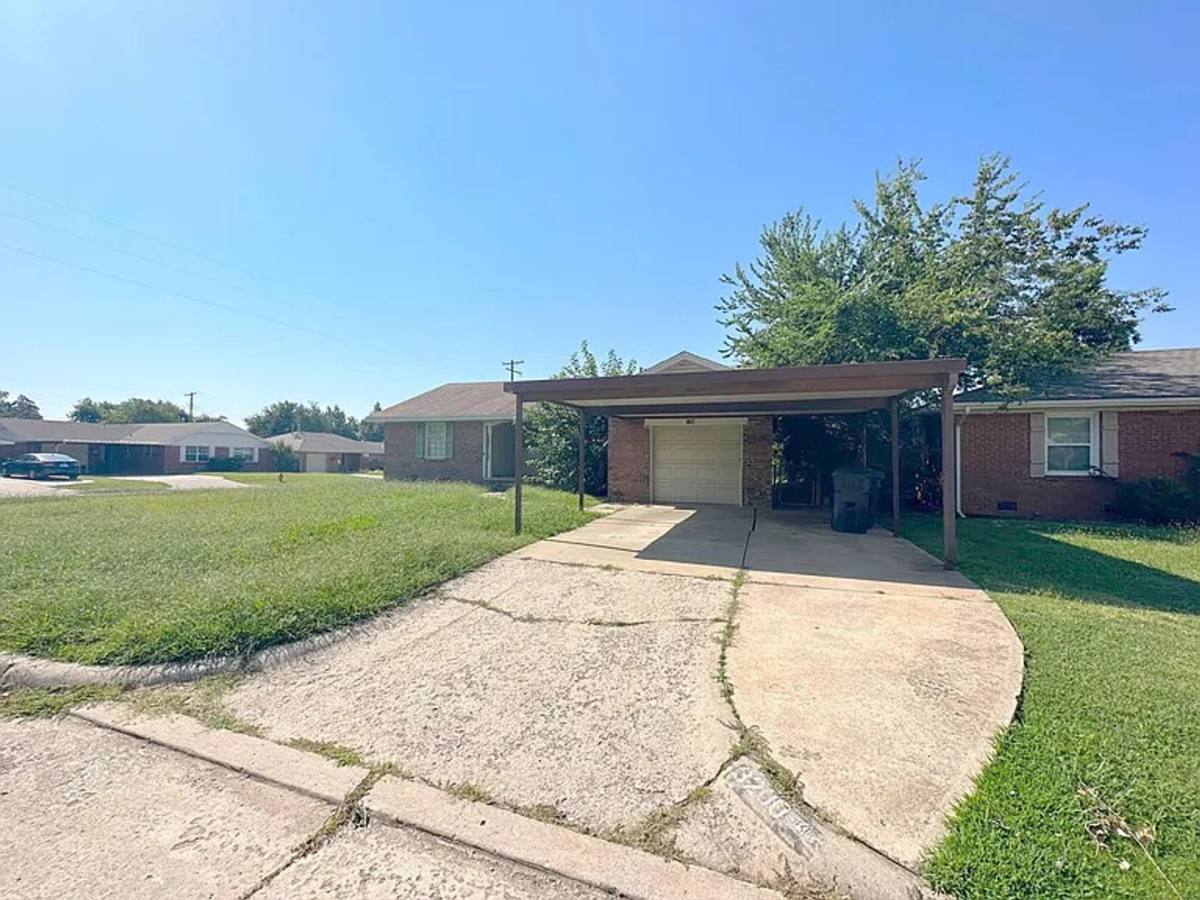 House for rent at 3200 NW 37th St, Oklahoma City, OK 73112
