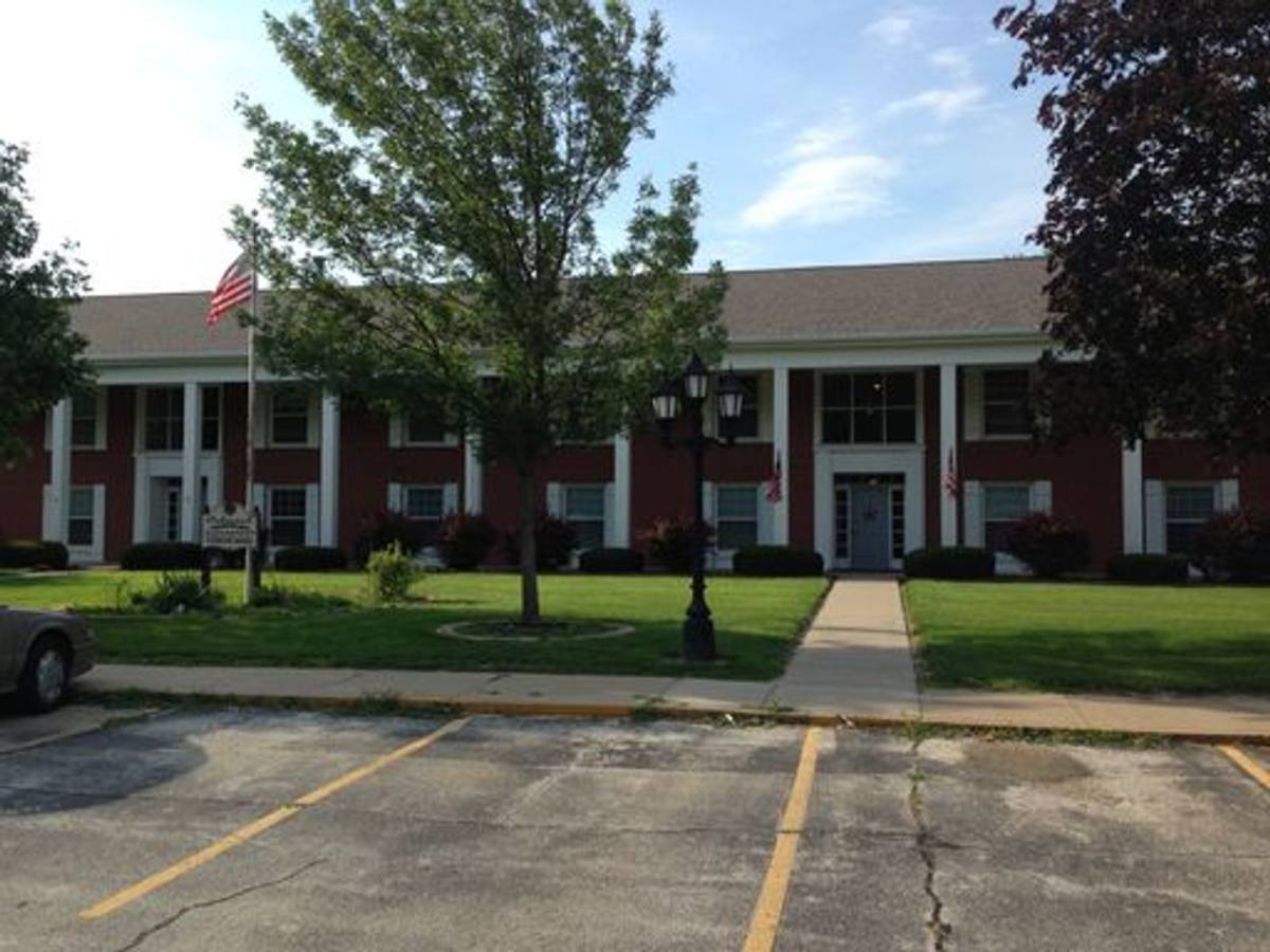 Apartment for rent at 38 Dillman Dr, Council Bluffs, IA 51503