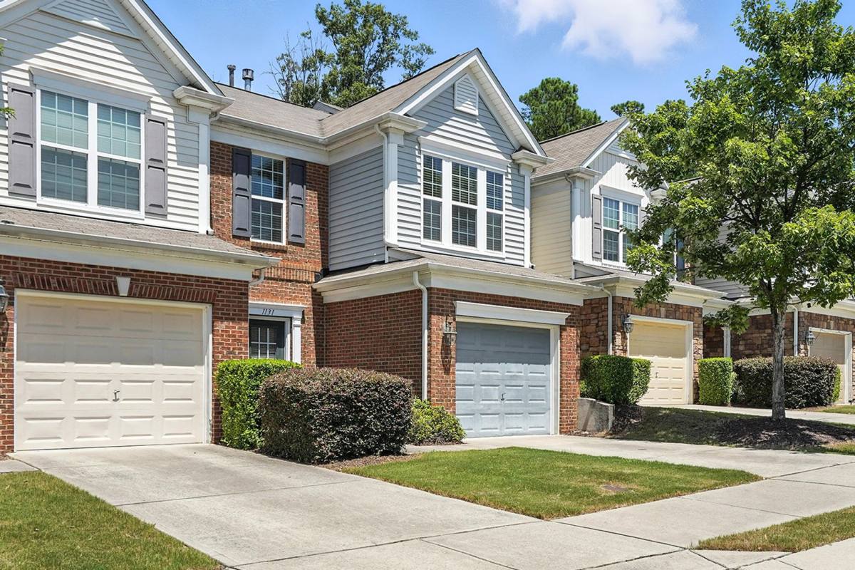 Townhouse for rent at 1131 Kingston Grove Dr, Cary, NC 27519