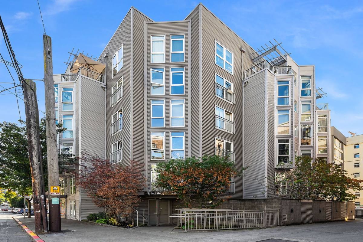 Condo for rent at 103 Bellevue Ave E, Seattle, WA 98102