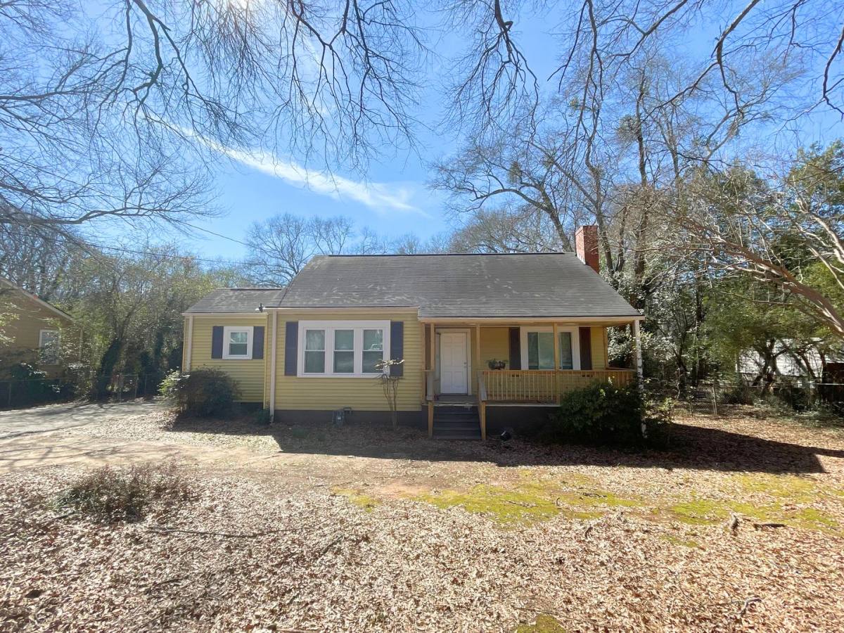 Apartment for rent at 355 Sunset Dr #B, Athens, GA 30606