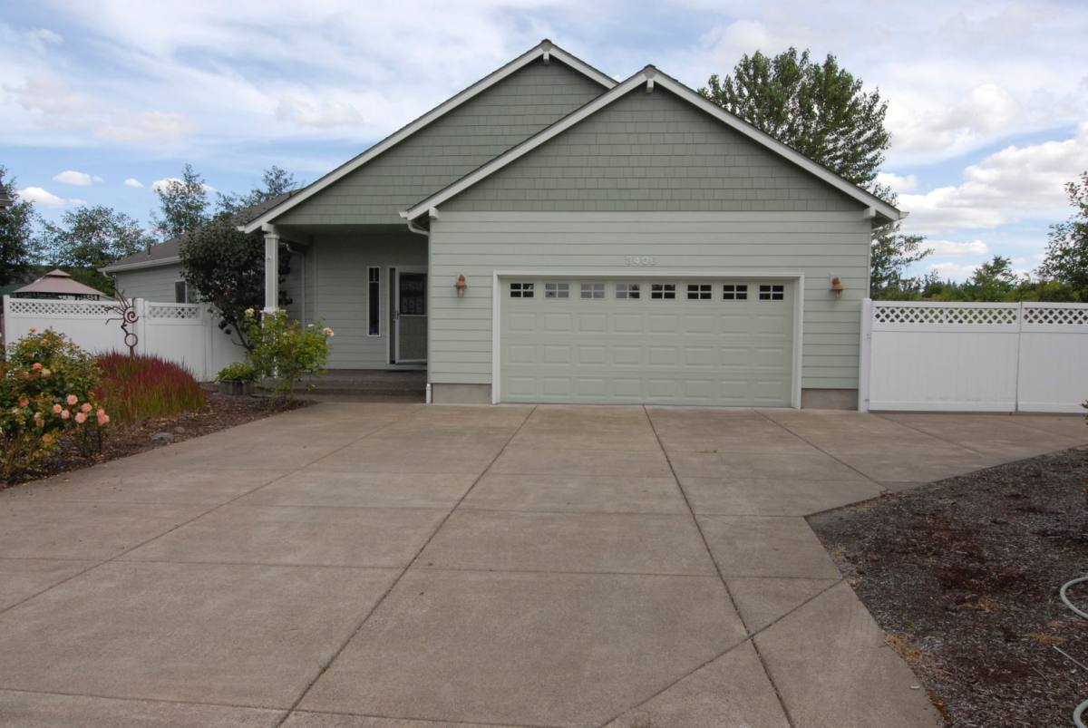 House for rent at 3406 NW Essex Court, Albany, OR 97321