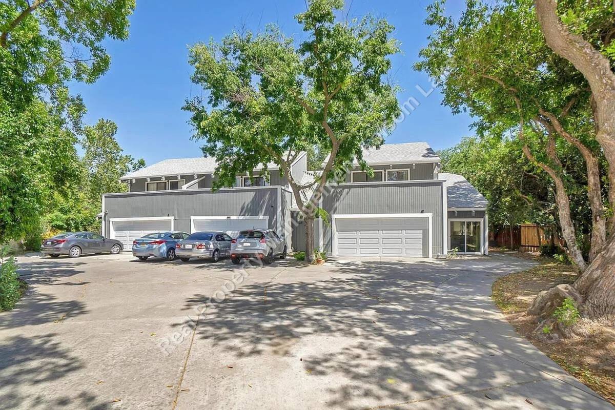 Townhouse for rent at 5050 Glide Dr, Davis, CA 95618