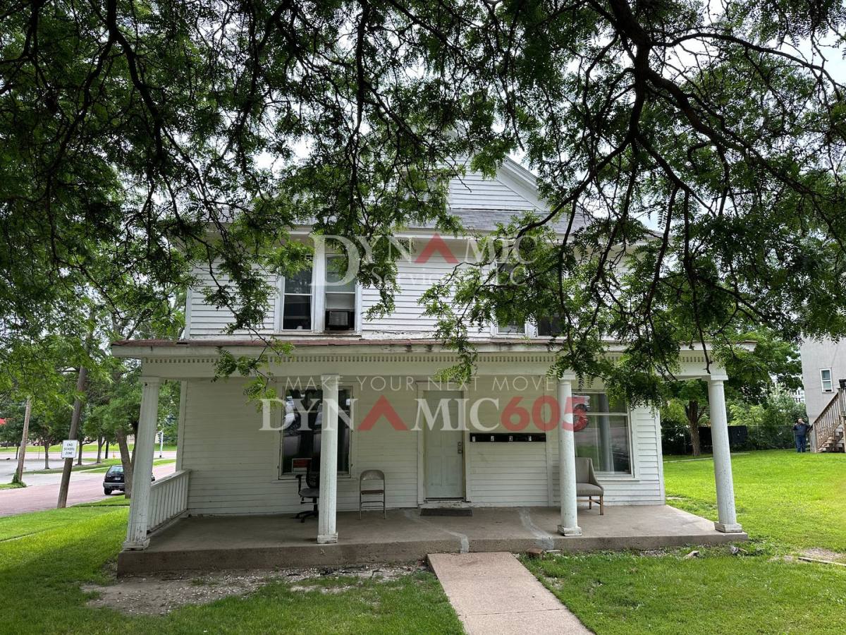 Apartment for rent at 434 N Spring Ave, Sioux Falls, SD 57104