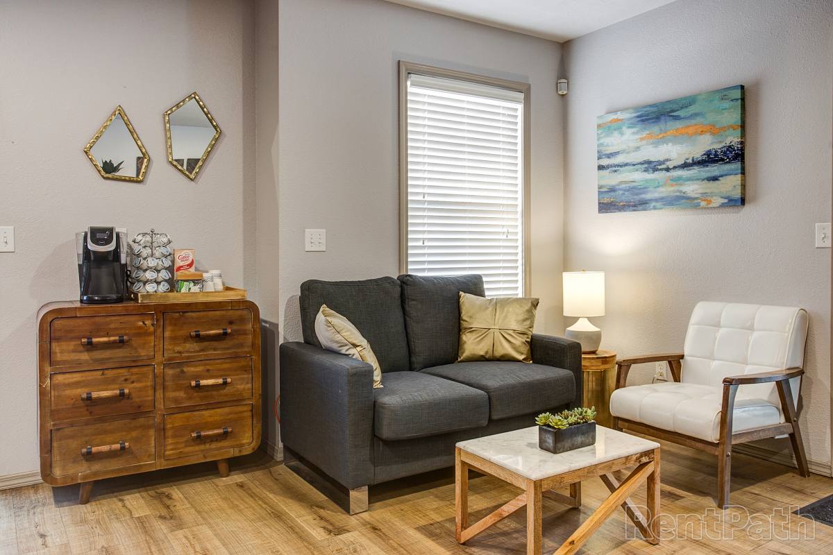 Apartment for rent at 1450 W Lark St, Springfield, MO 65810