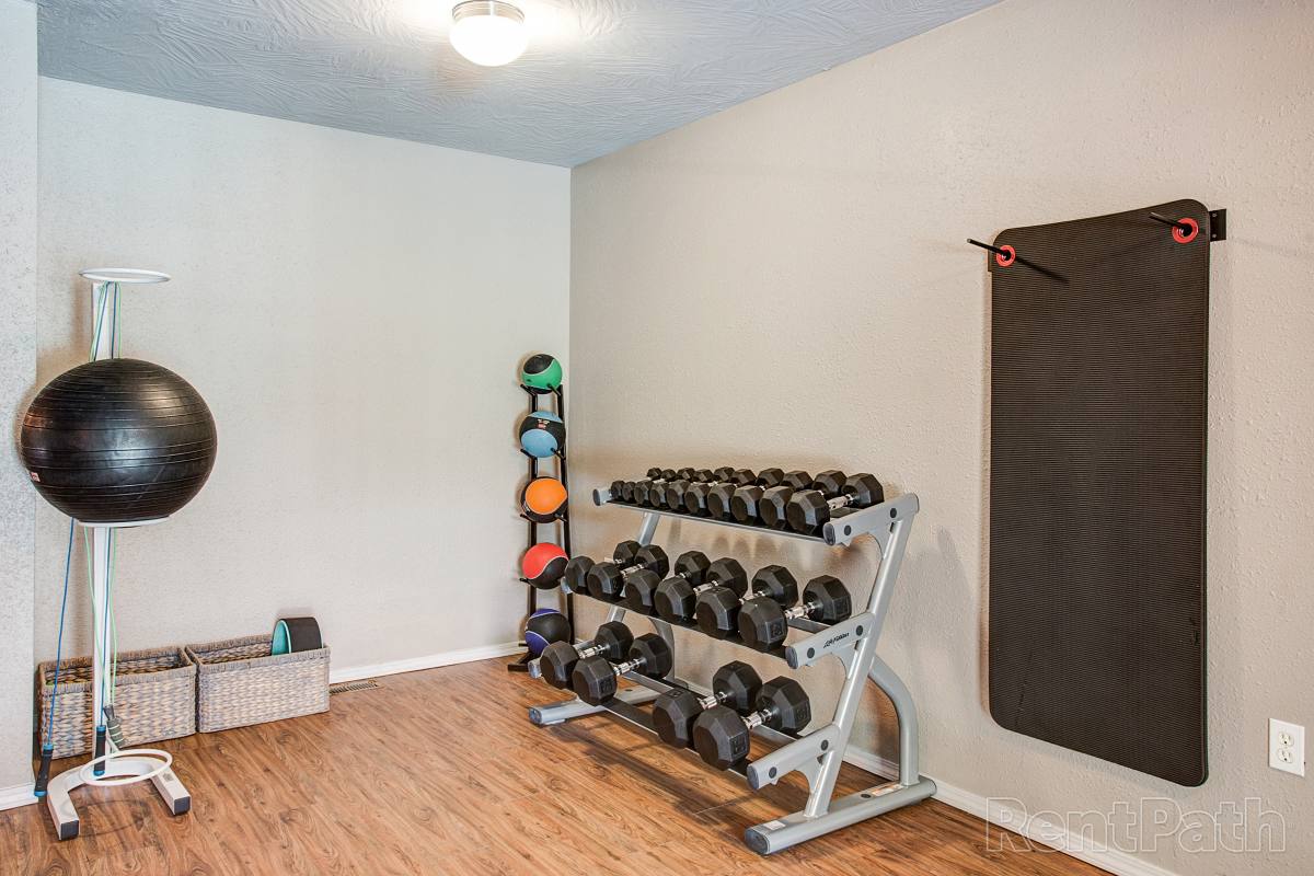Apartment for rent at 1450 W Lark St, Springfield, MO 65810