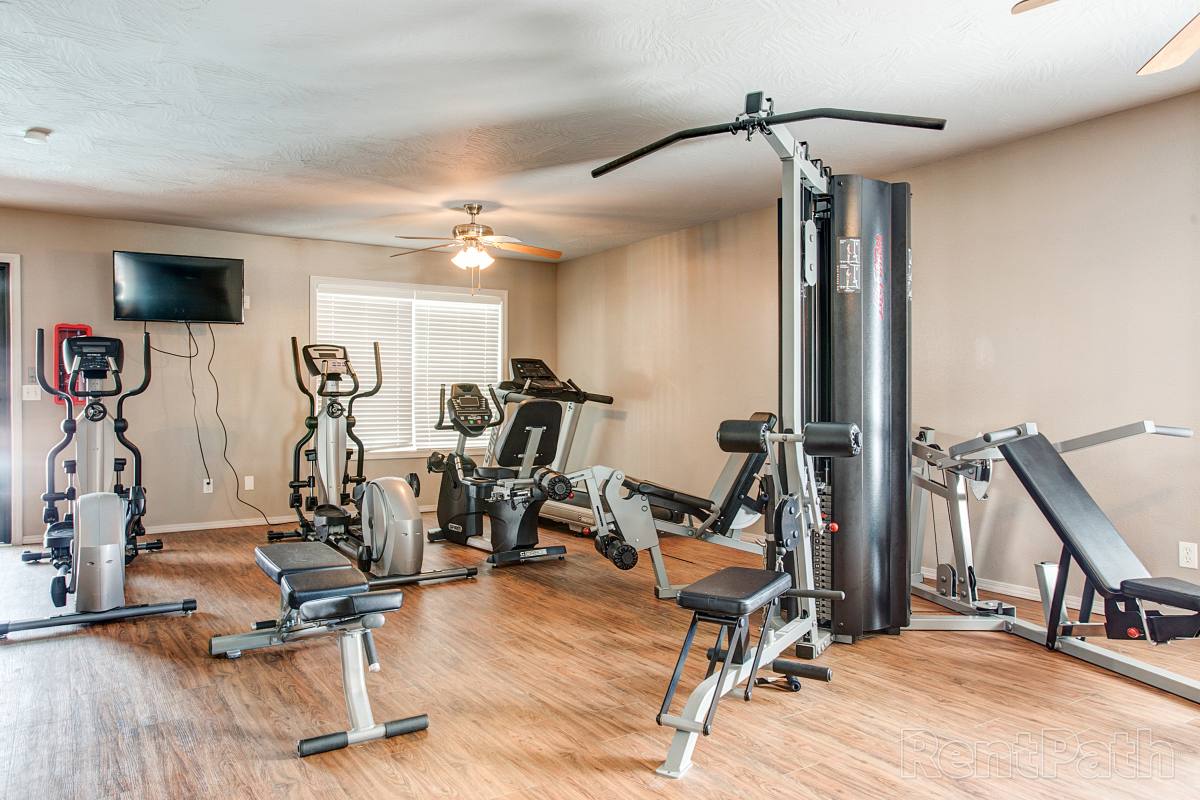 Apartment for rent at 1450 W Lark St, Springfield, MO 65810