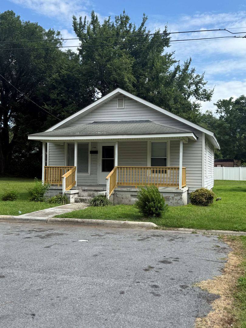 House for rent at 700 Douglas Ave, Greenville, NC 27834