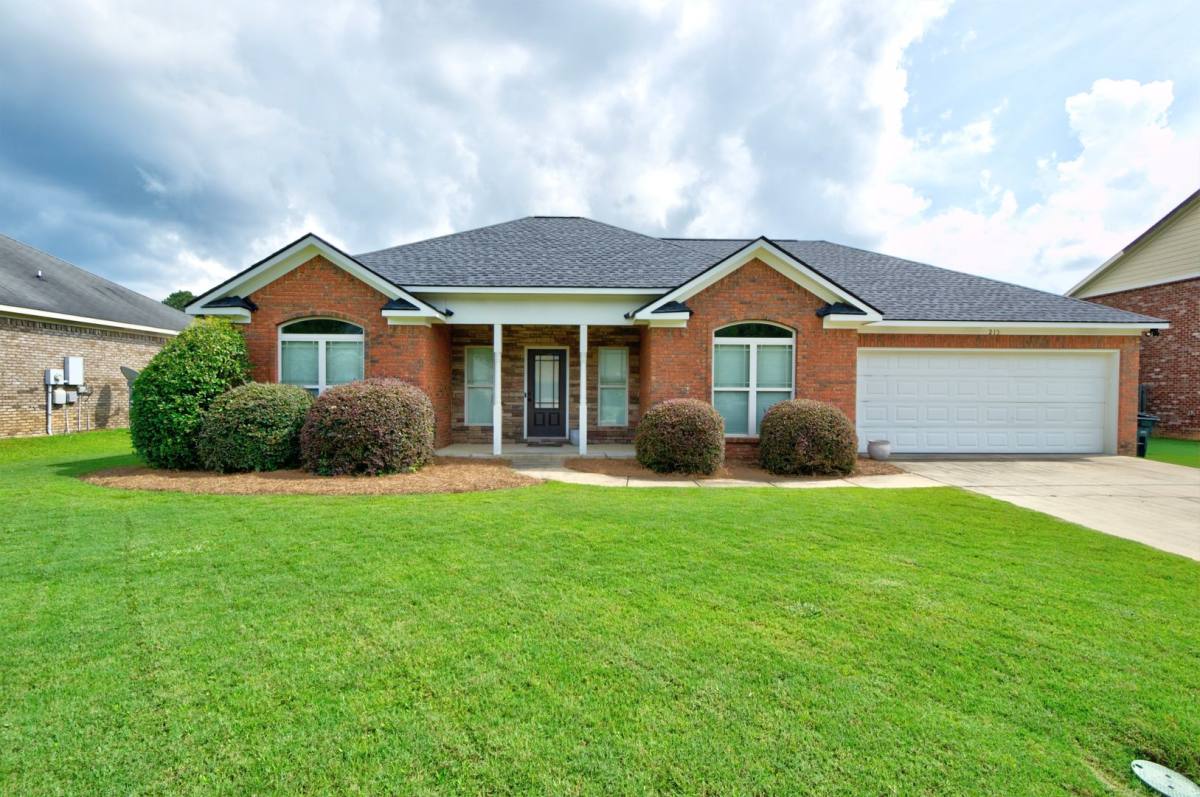 House for rent at 215 Camellia Ave, Opelika, AL 36804