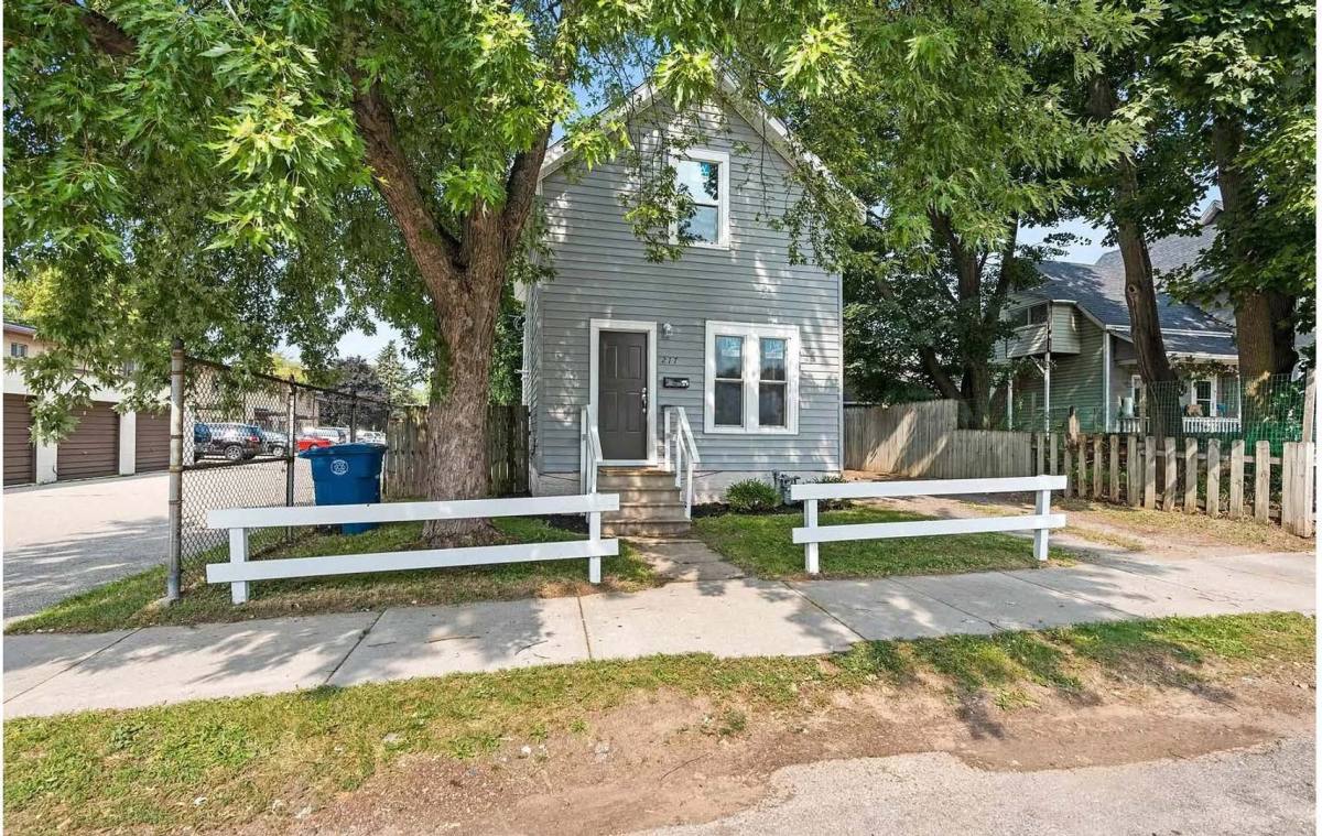 House for rent at 217 Mill St, Oshkosh, WI 54901