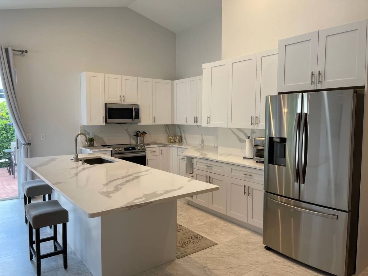 Apartment for rent at 5950 Almaden Dr, Naples, FL 34119