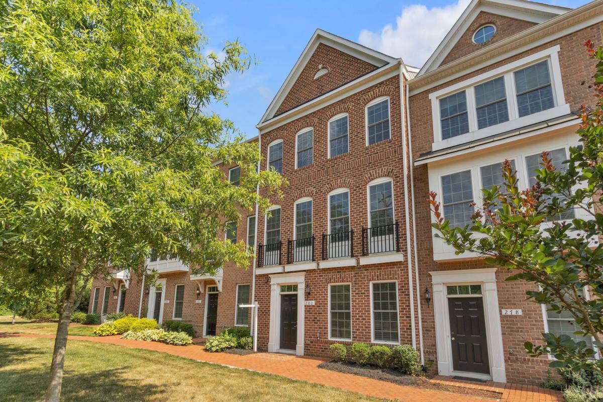 Townhouse for rent at 280 Train Whistle Terrace SE, Leesburg, VA 20175