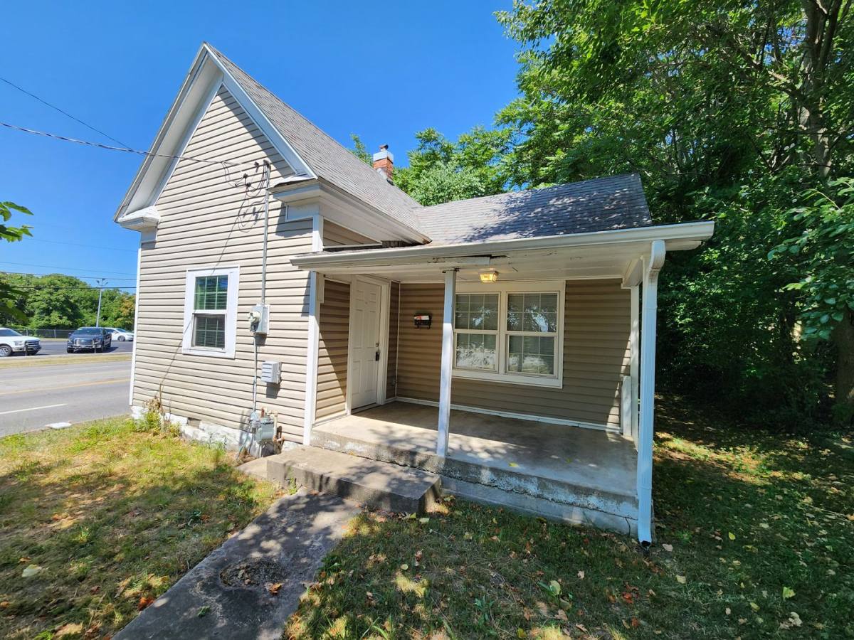 House for rent at 2354 N Pierce Ave, Springfield, MO 65803