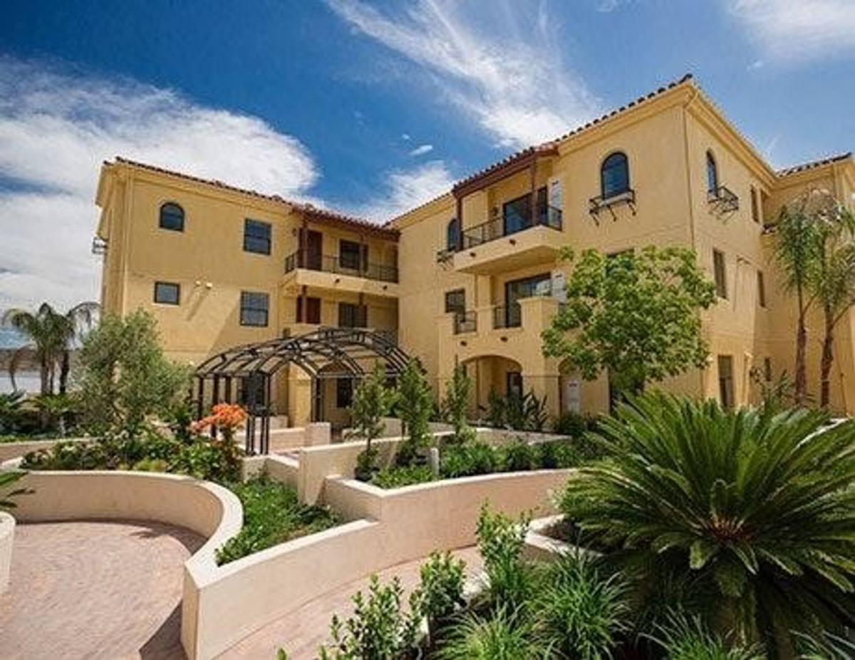 Condo for rent at 130 N Garden St, Ventura, CA 93001