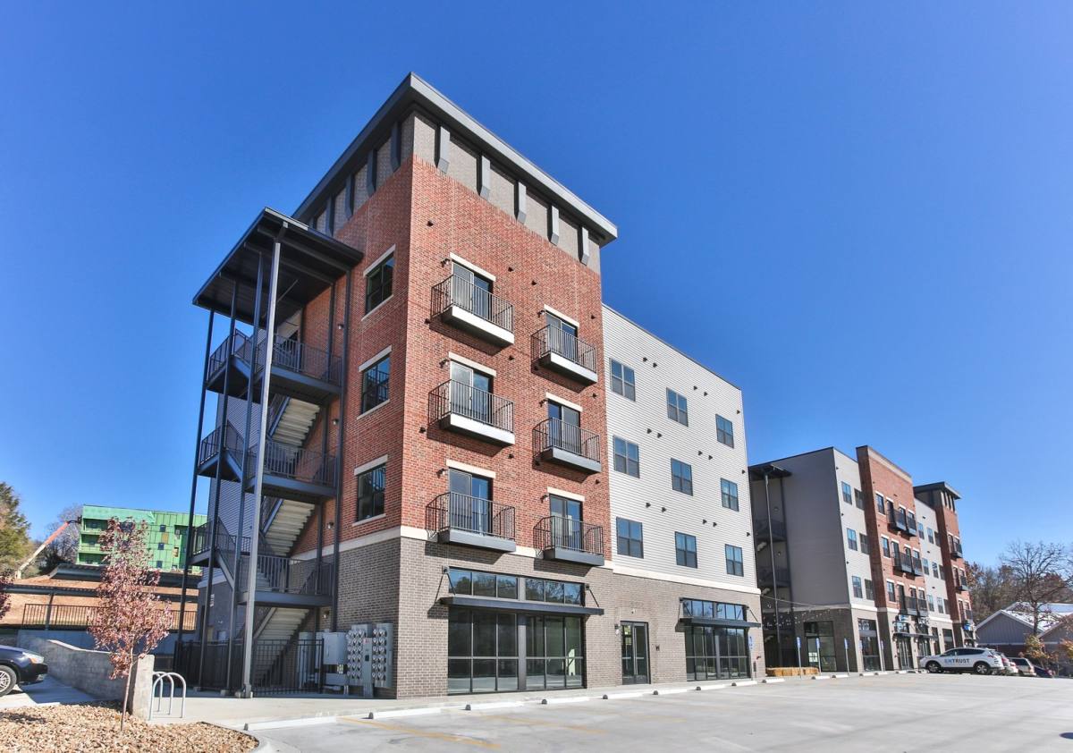 Apartment for rent at 3938 S Lone Pine Ave, Springfield, MO 65804
