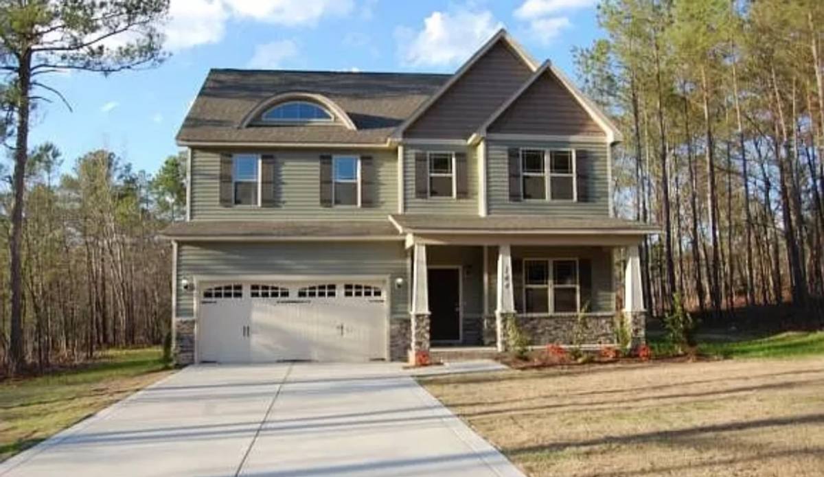 House for rent at 164 Cypress Dr, Spring Lake, NC 28390