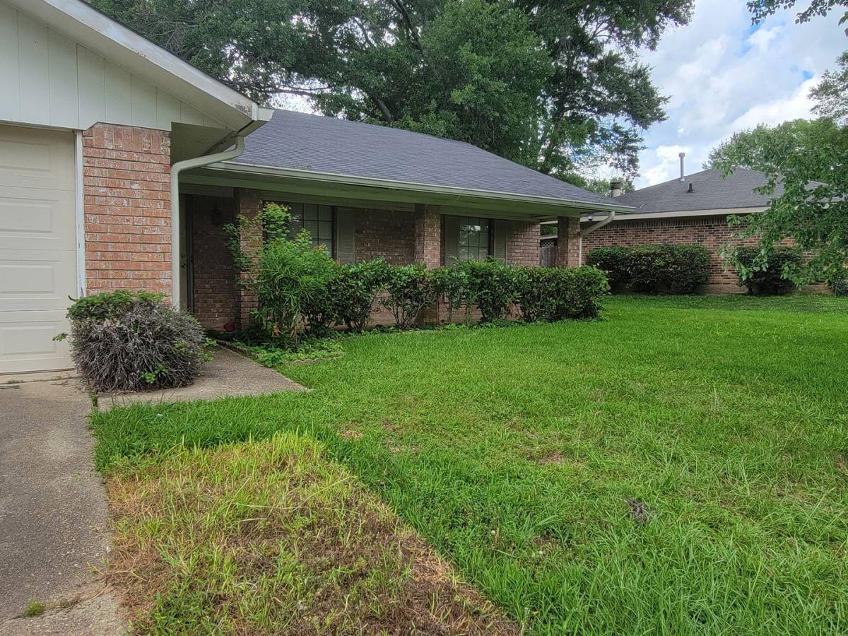 House for rent at 9008 Rosedown Place, Shreveport, LA 71118