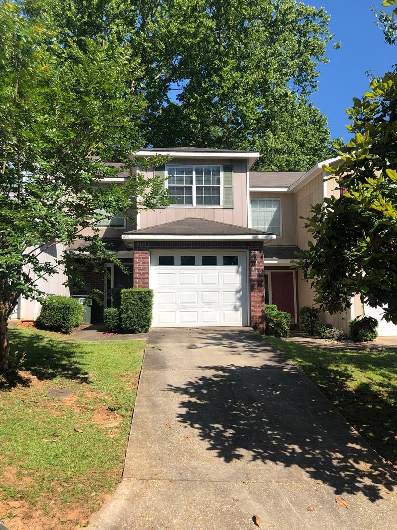 Townhouse for rent at 106 Woodrun Dr, Enterprise, AL 36330