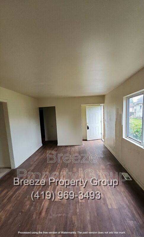 House for rent at 1531 Freedom St #B, Toledo, OH 43605