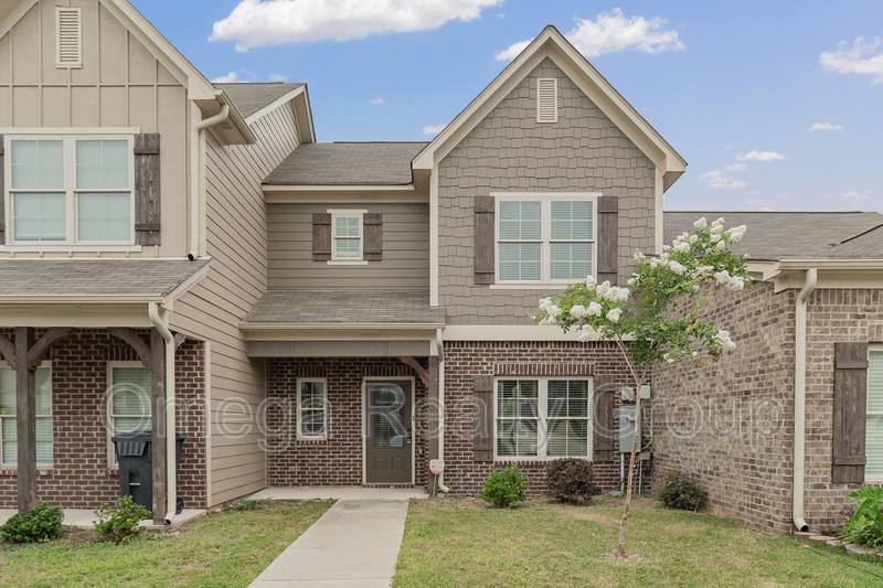 House for rent at 4352 Ridgemont Circle, Birmingham, AL 35244