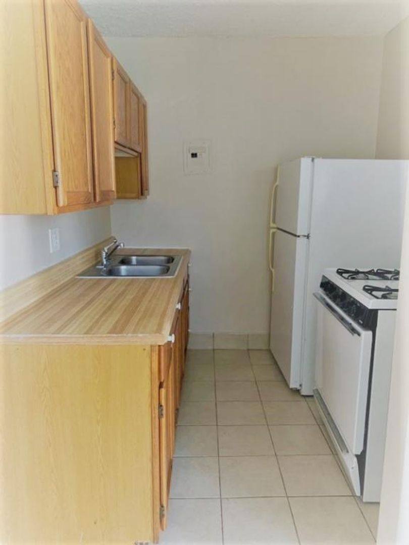 Apartment for rent at 137-141 S Yale Ave, Fullerton, CA 92831