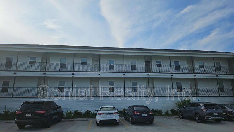 Apartment for rent at 4504 Pontchartrain Dr #1-C, Slidell, LA 70458