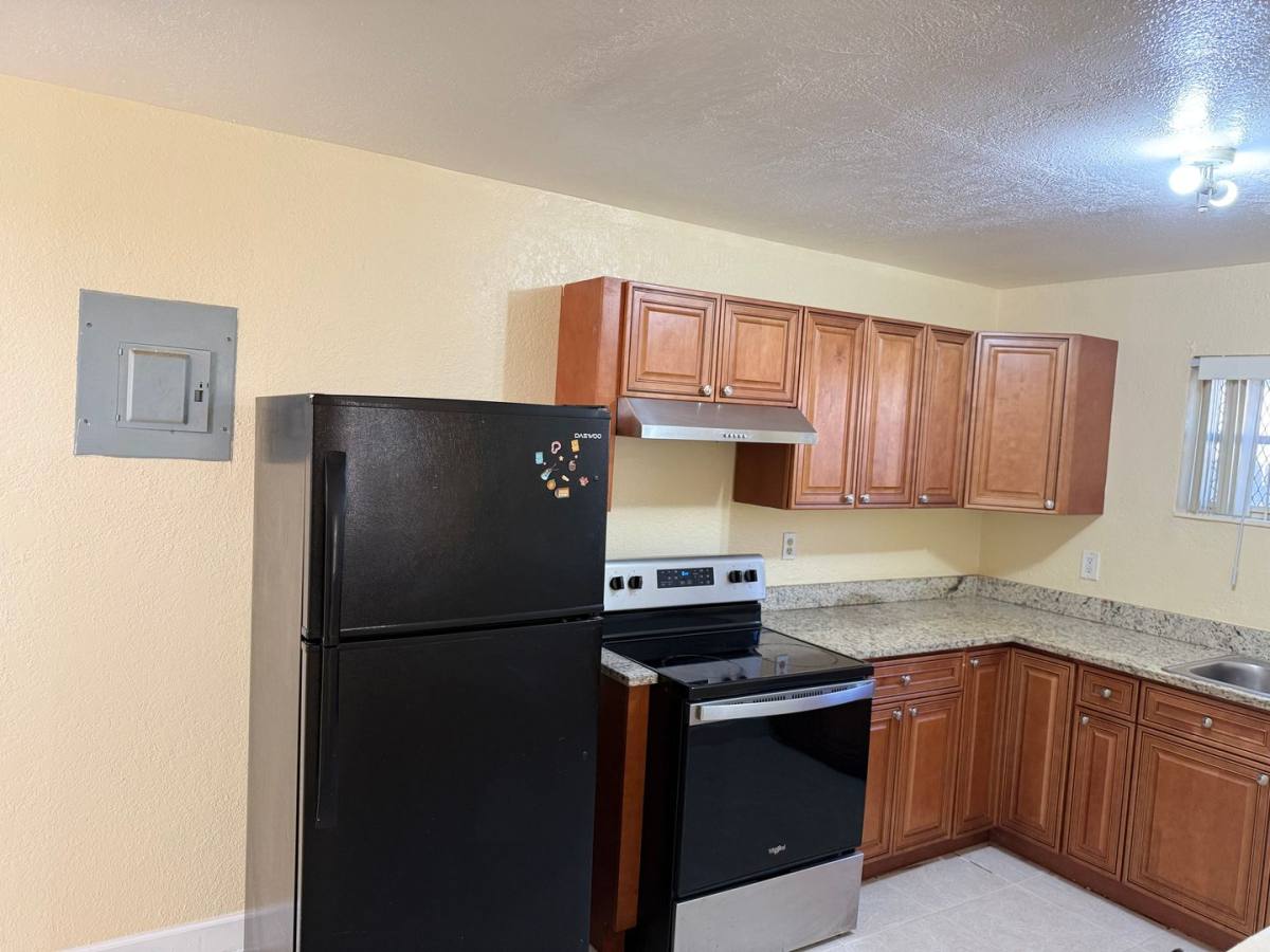Apartment for rent at 2127 NW 7 St, Fort Lauderdale, FL 33311
