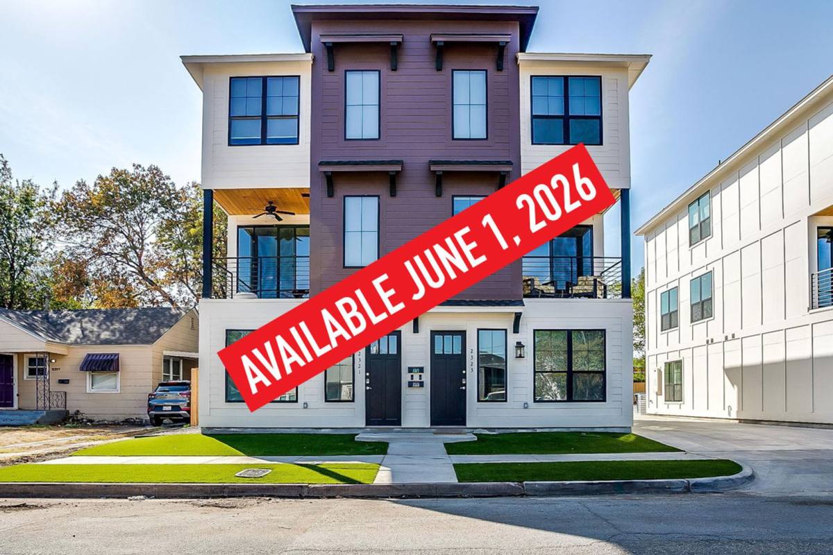 Apartment for rent at 2321 Benbrook Blvd, Fort Worth, TX 76110