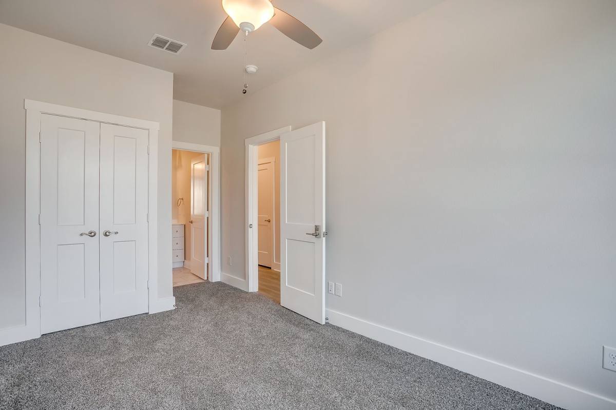 Apartment for rent at 2321 Benbrook Blvd, Fort Worth, TX 76110