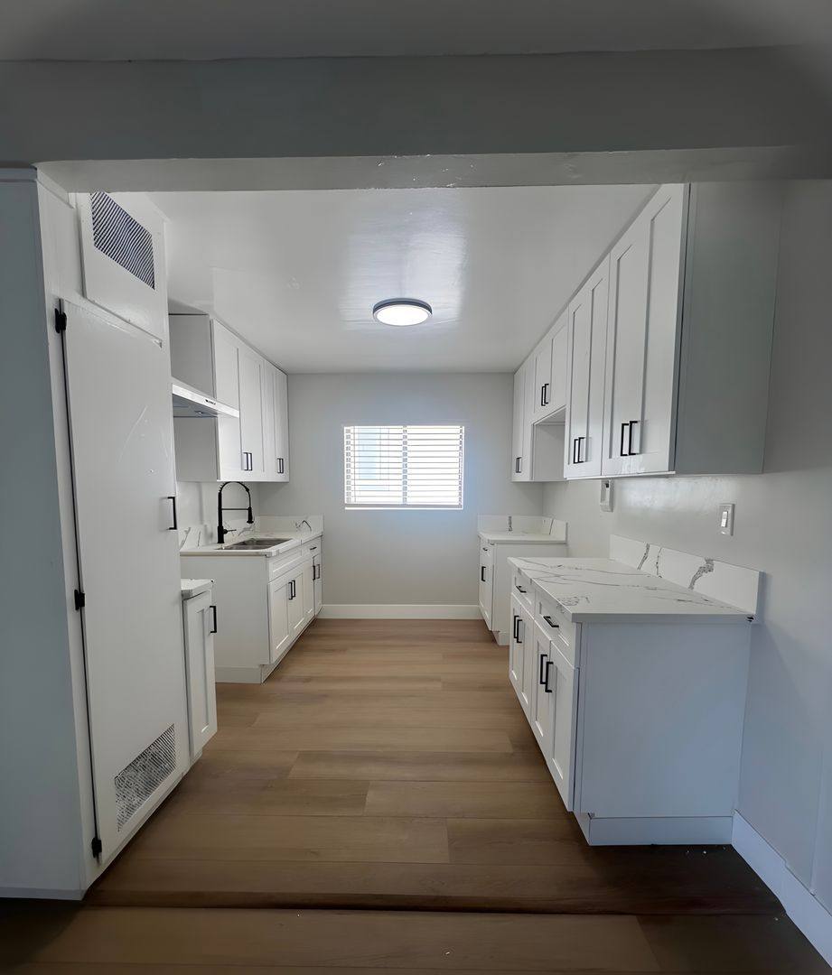 Apartment for rent at 1245 W 39th Place, Los Angeles, CA 90037