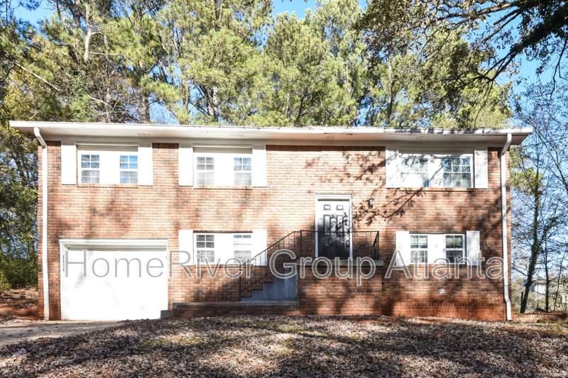 House for rent at 1114 Pine Mountain Dr, Forest Park, GA 30297